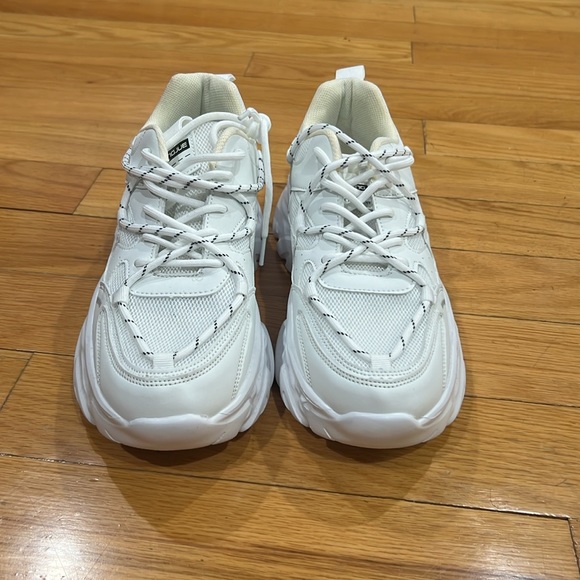 Brand New white chunky shoes; size 9 Men - Picture 4 of 4